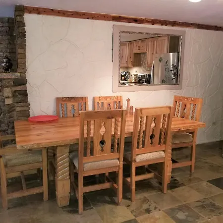 Your Comfy Home In Colorado Springs